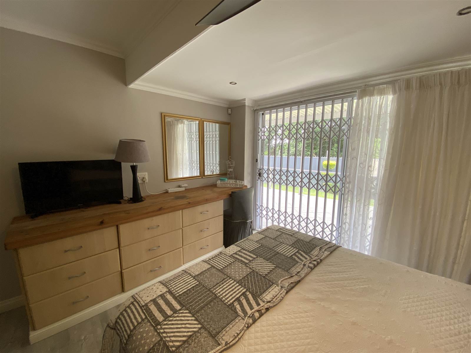 4 Bed Apartment in Shelly Beach photo number 21
