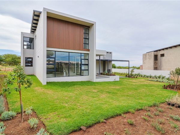 4 Bedroom House 4 Bedroom House
