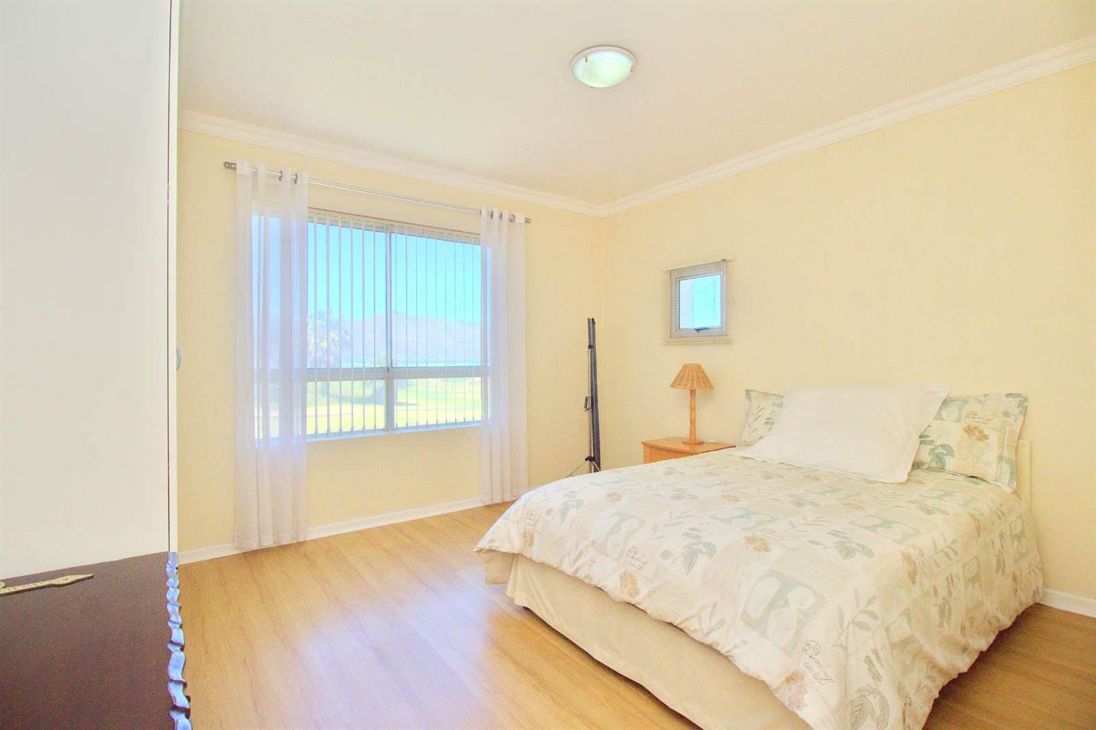 4 Bed Apartment in Greenways Golf Estate photo number 23