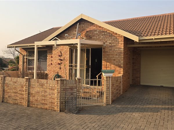 2 Bedroom Townhouse 2 Bedroom Townhouse