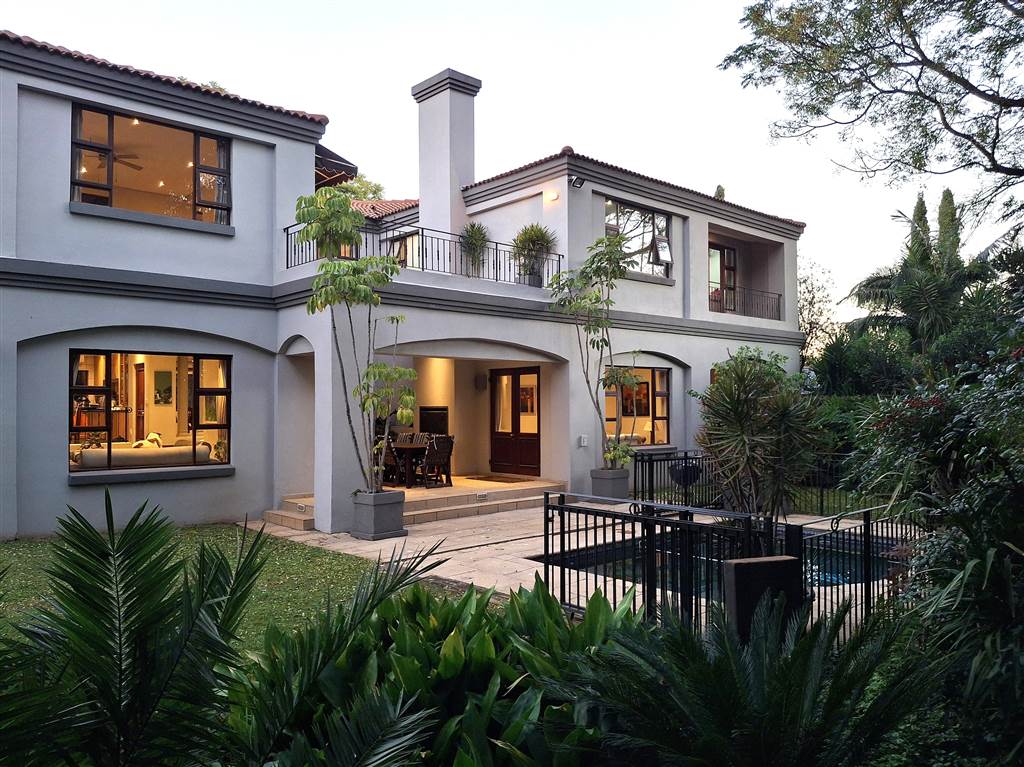 4 Bedroom House 4 Bedroom House