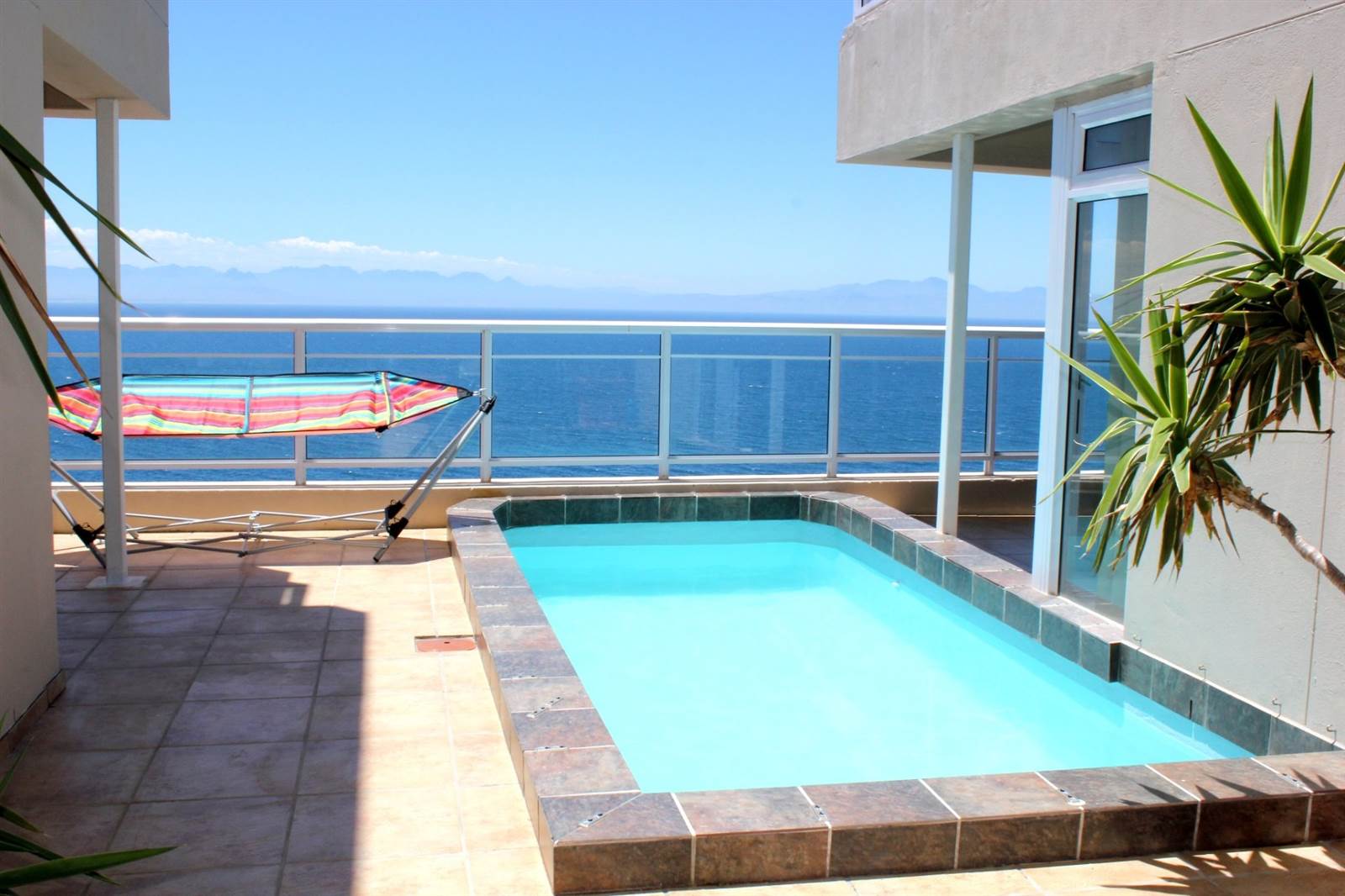 6 Bed Penthouse in Fish Hoek photo number 13