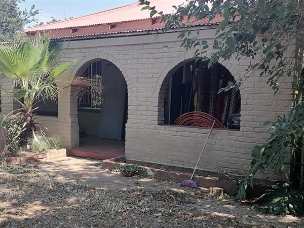 5 Bed House in Rensburg