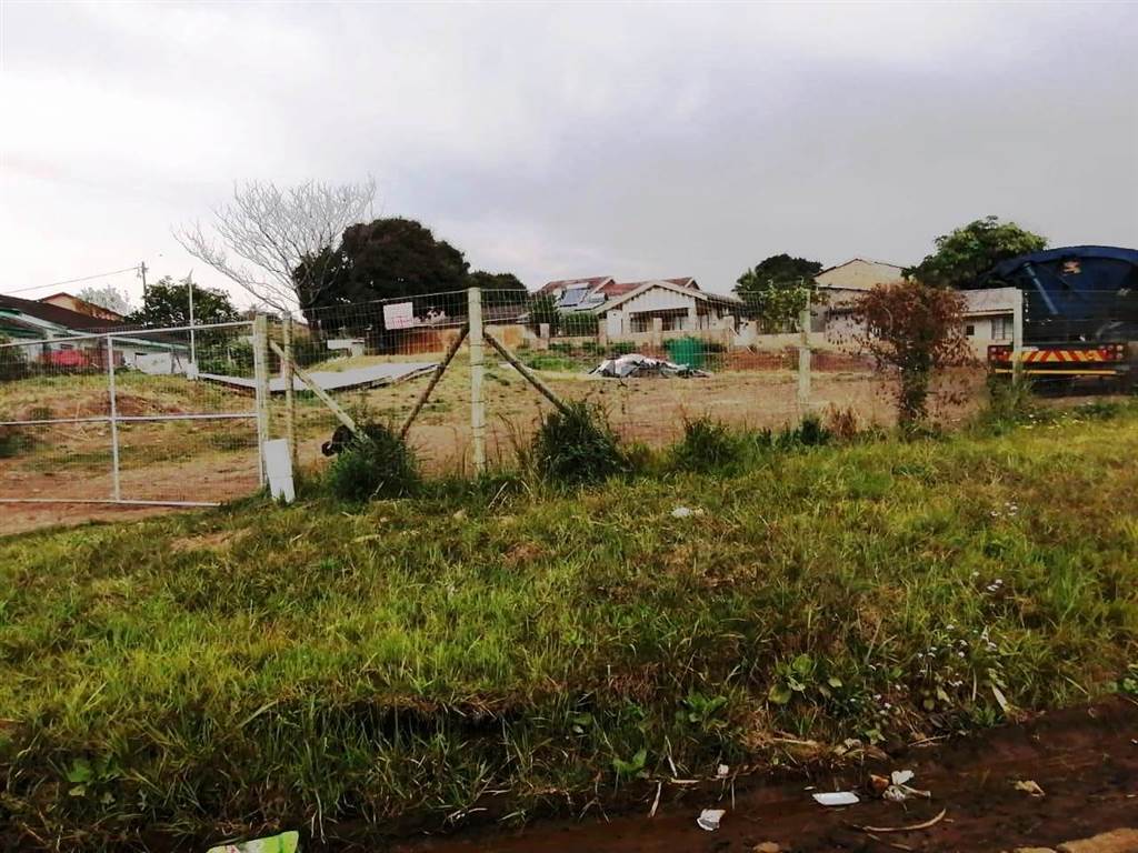 1000 m² Land available in Verulam photo number 1