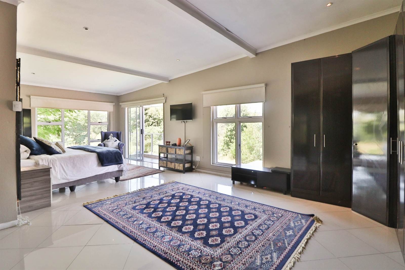 5 Bed House in Lonehill photo number 15