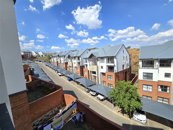 3 Bedroom Townhouse 3 Bedroom Townhouse
