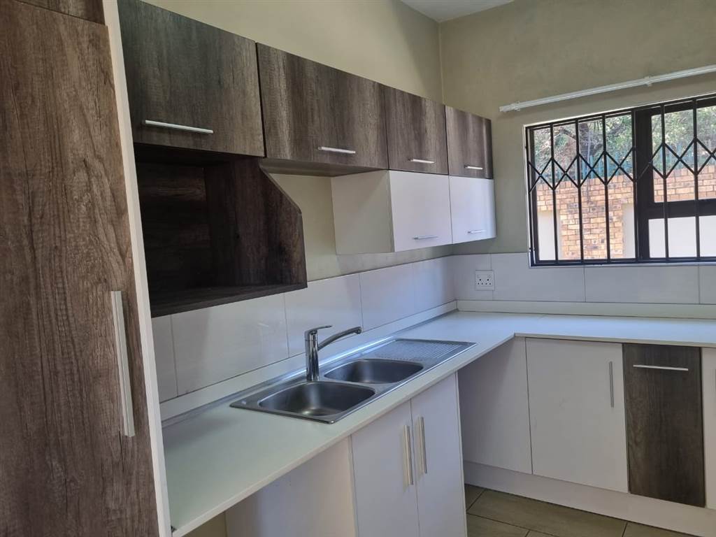 3 Bed Townhouse in Alberton photo number 10