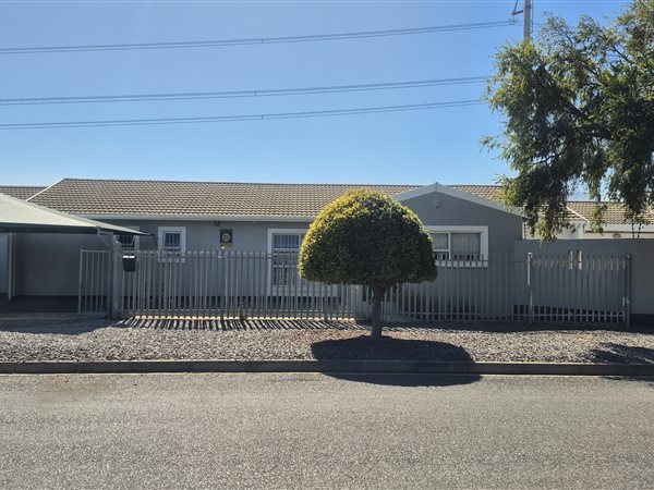 5 Bedroom House 5 Bedroom House