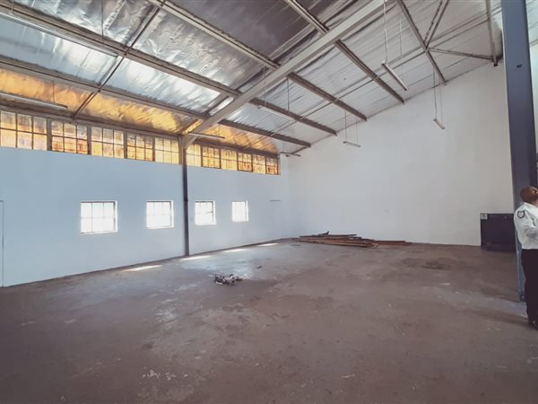 200  m² Industrial space