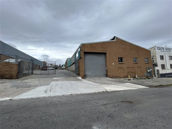 600  m² Industrial space