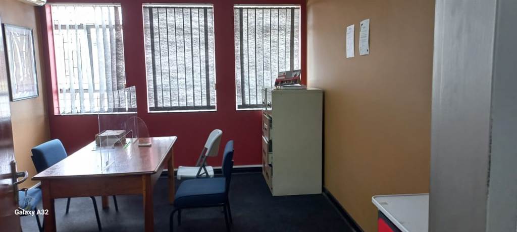 240  m² Commercial space in Louis Trichardt photo number 4