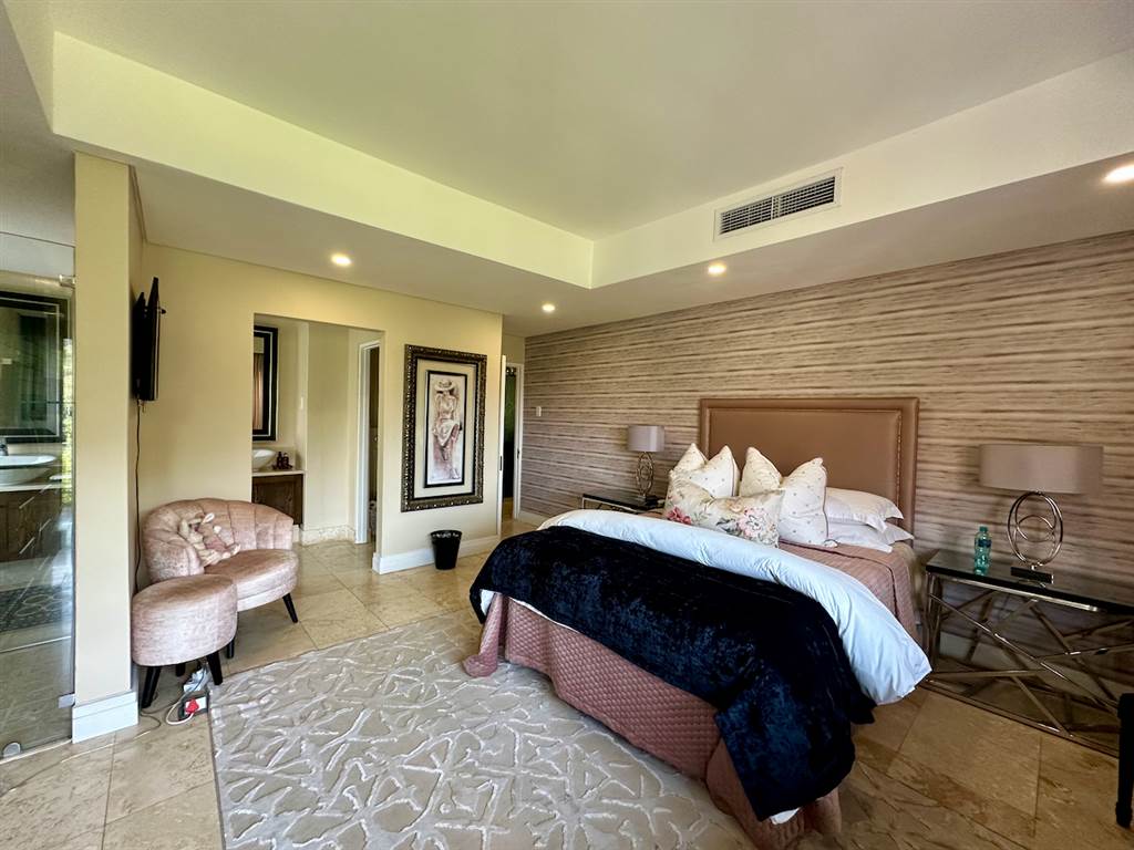 4 Bed Apartment in Zimbali Estate photo number 10