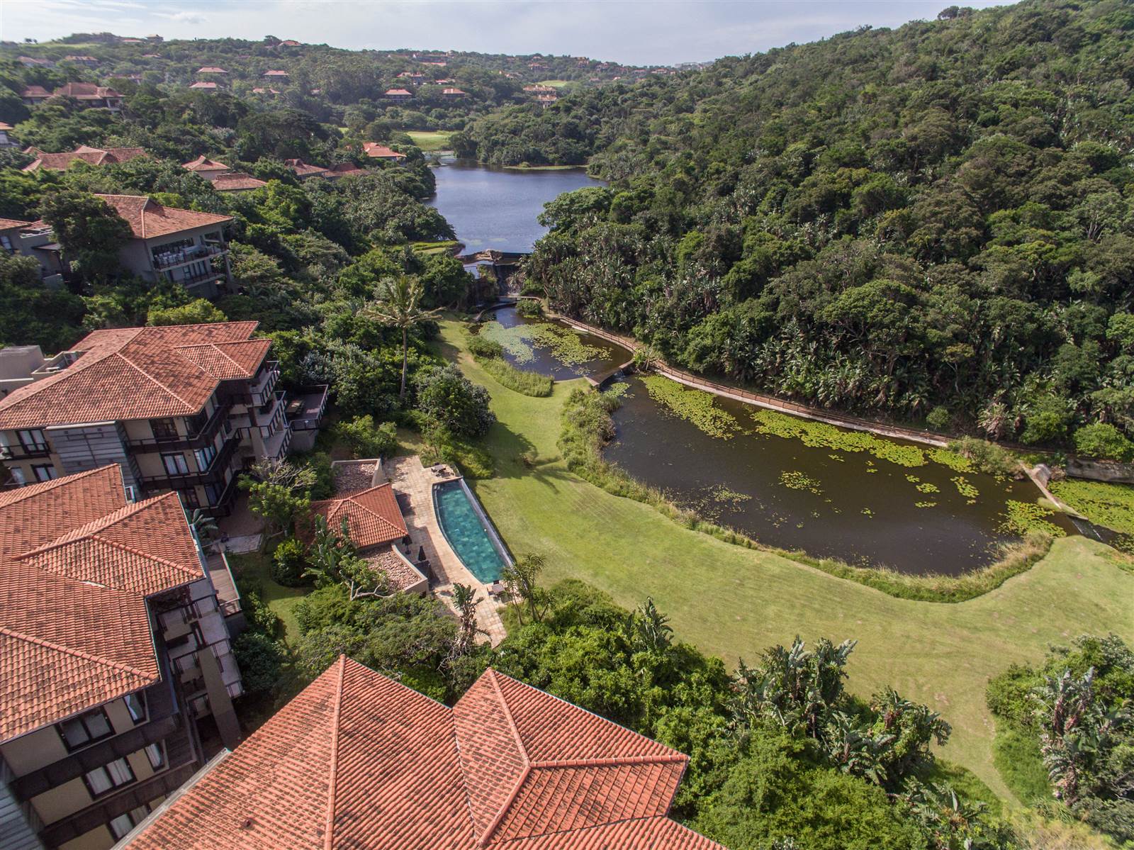 4 Bed Apartment in Zimbali Estate photo number 19
