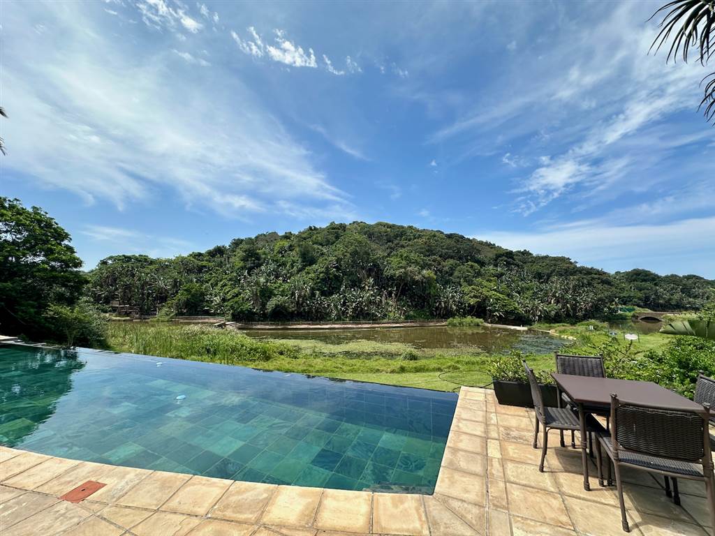 4 Bed Apartment in Zimbali Estate photo number 26