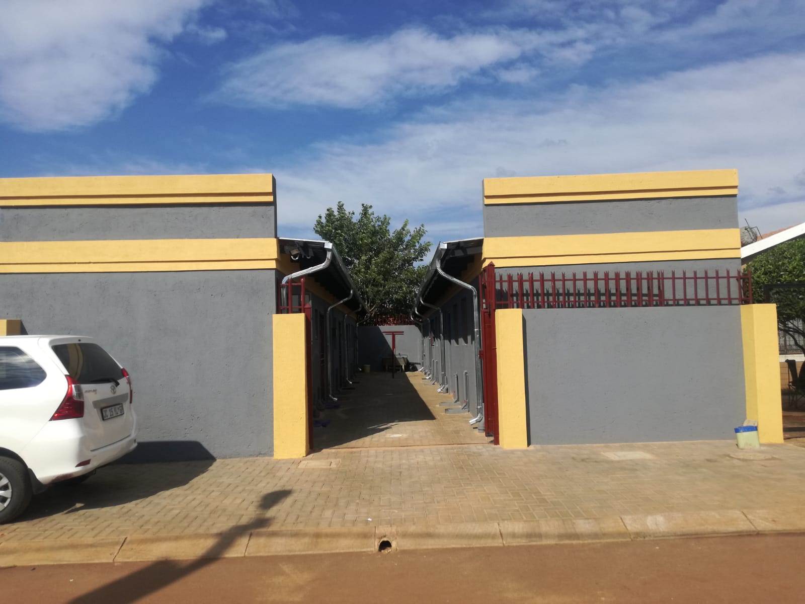 10 Bed House in Soshanguve photo number 1