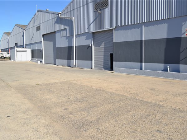 2828  m² Industrial space in Charleston Hill