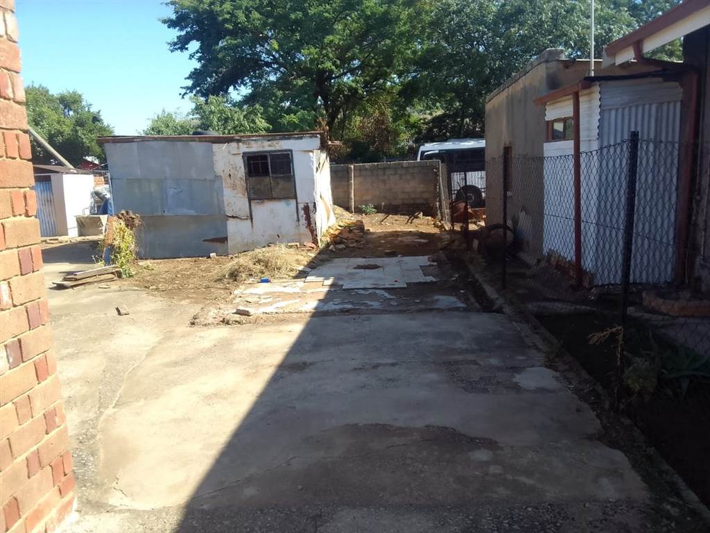 2 Bed House in Mamelodi photo number 14