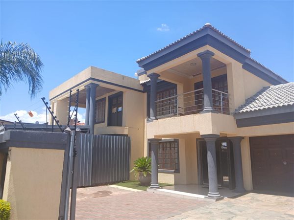 5 Bed House