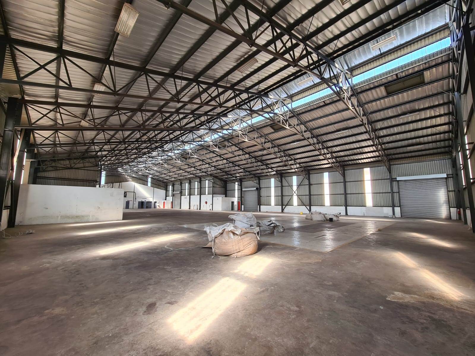 2050  m² Industrial space in Elandsfontein AH photo number 5