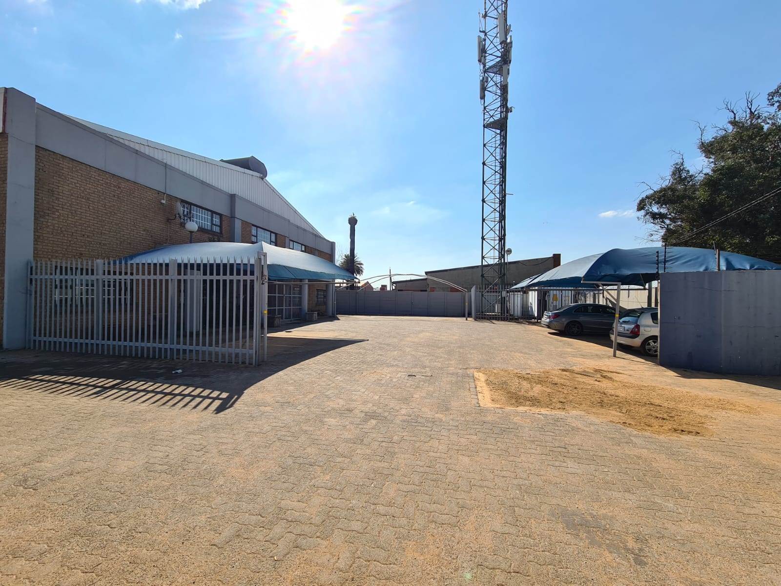 2050  m² Industrial space in Elandsfontein AH photo number 13