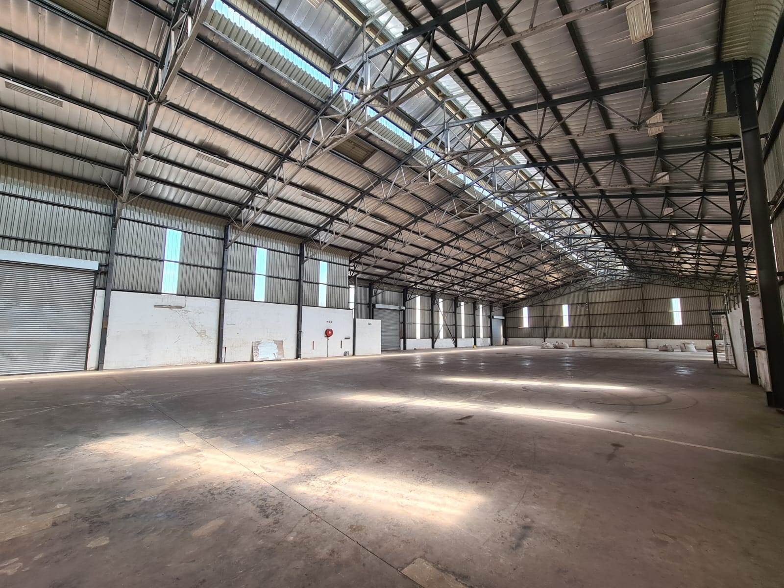 2050  m² Industrial space in Elandsfontein AH photo number 4