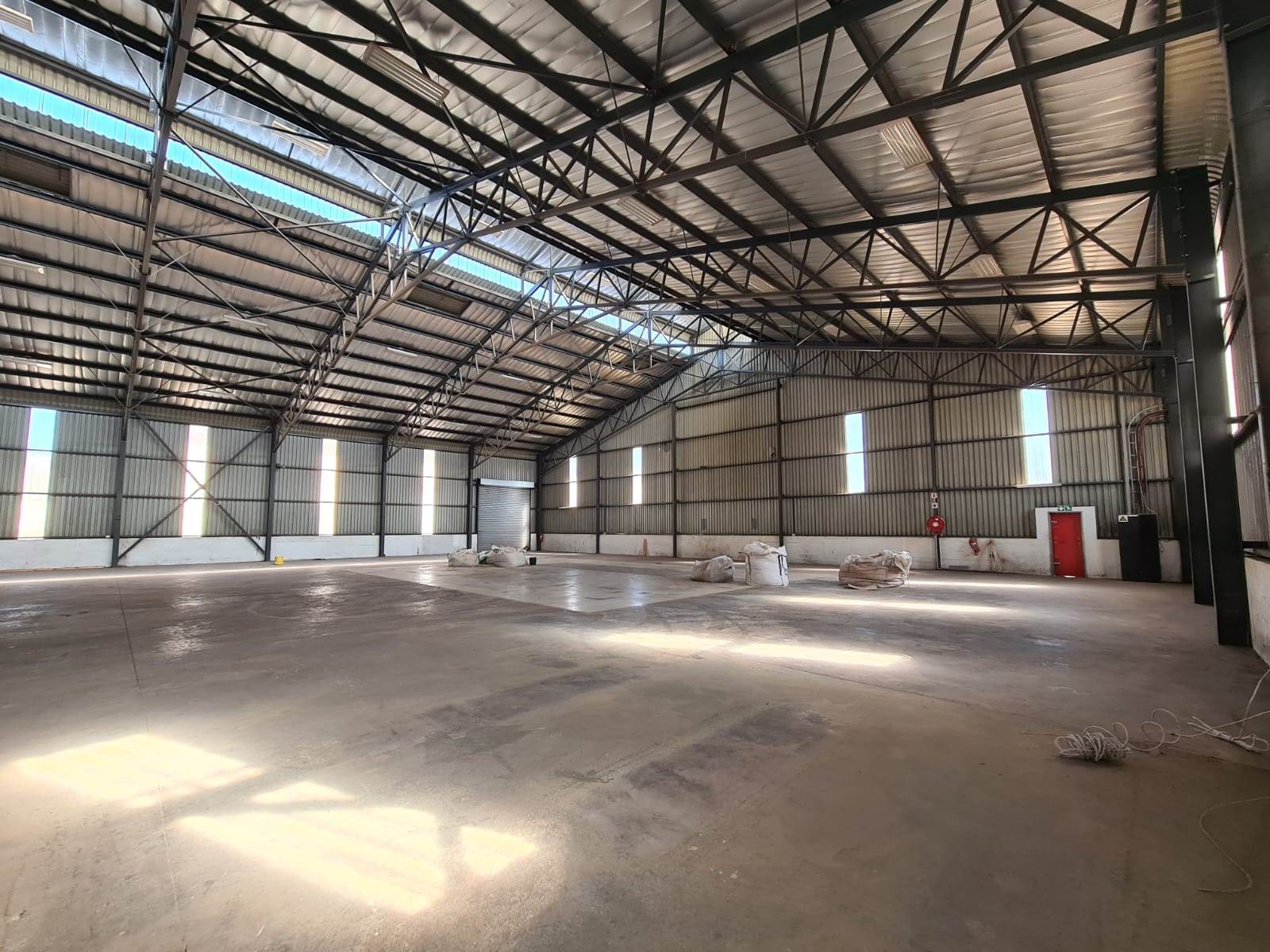 2050  m² Industrial space in Elandsfontein AH photo number 2