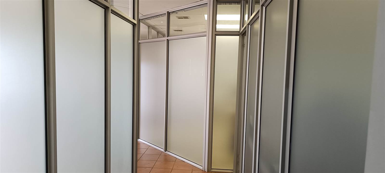 186  m² Commercial space in Hillcrest Central photo number 10
