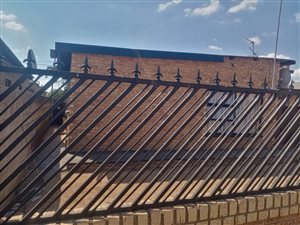 2 Bed House in Etwatwa