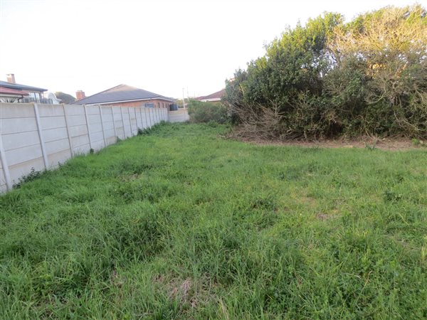 660 m² Land