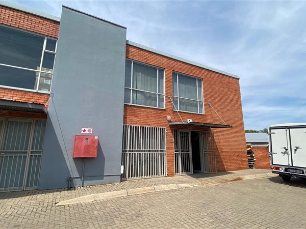 110  m² Industrial space