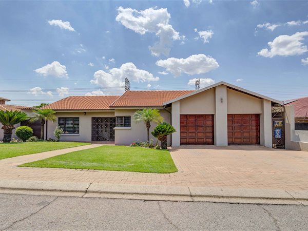3 Bedroom House 3 Bedroom House