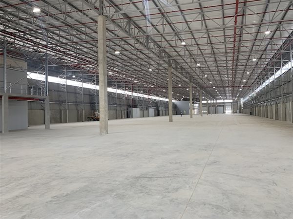 15 000  m² Industrial space