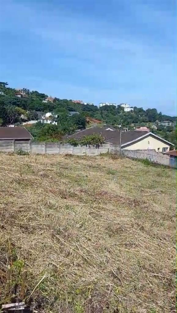 1214 m² Land available in La Mercy photo number 3