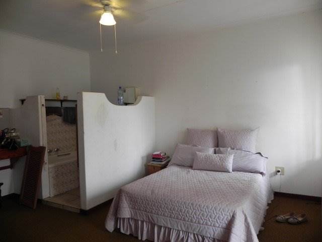 2 Bed Apartment in Margate photo number 13