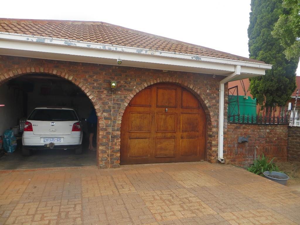 3 Bed House in Carletonville photo number 21