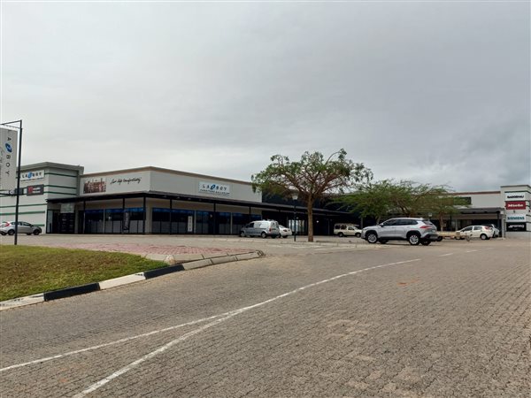 417  m² Commercial space in Riverside Industrial Park