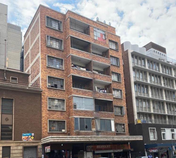 1272  m² Commercial space in Hillbrow photo number 2