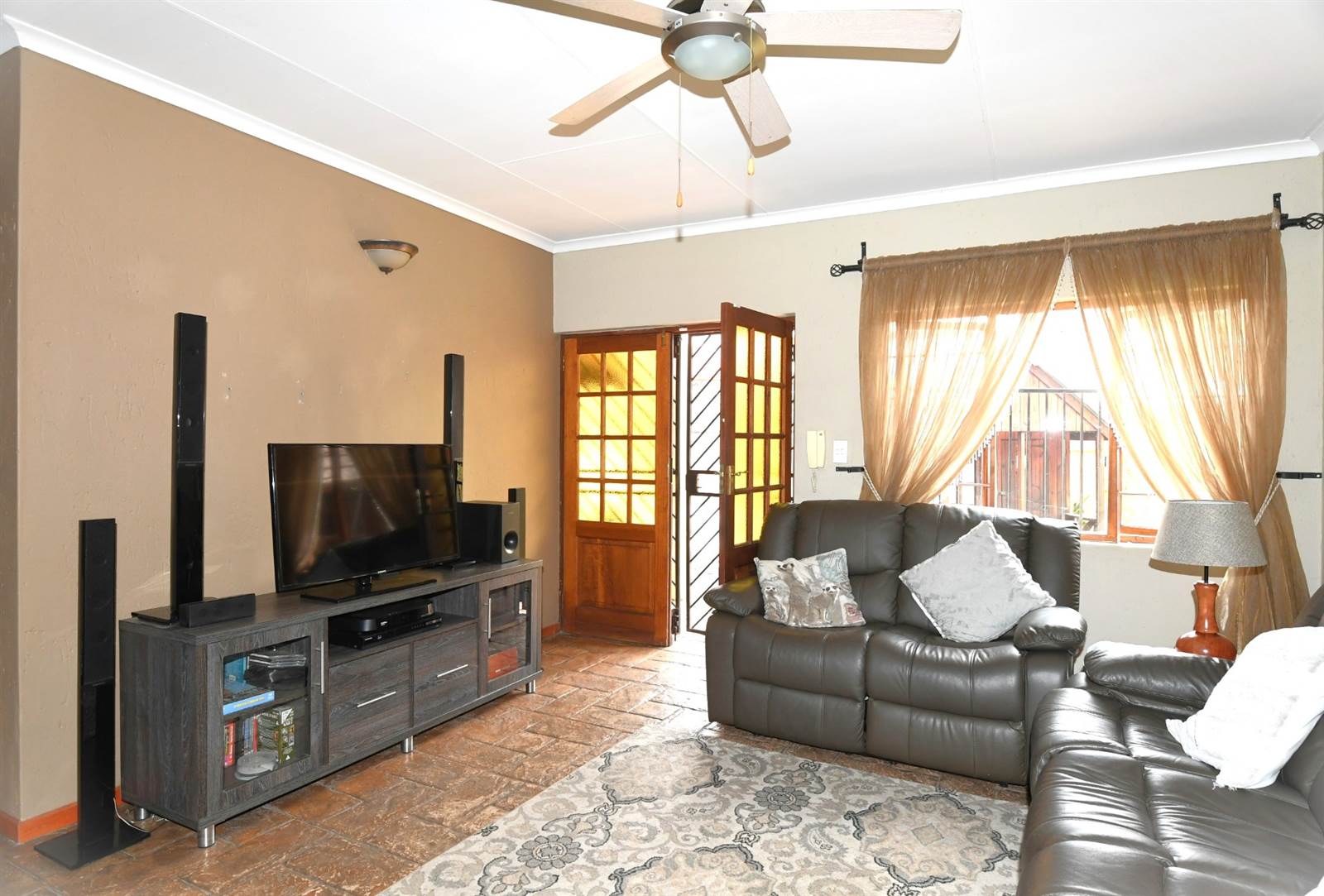3 Bed Townhouse in Dal Fouche photo number 8