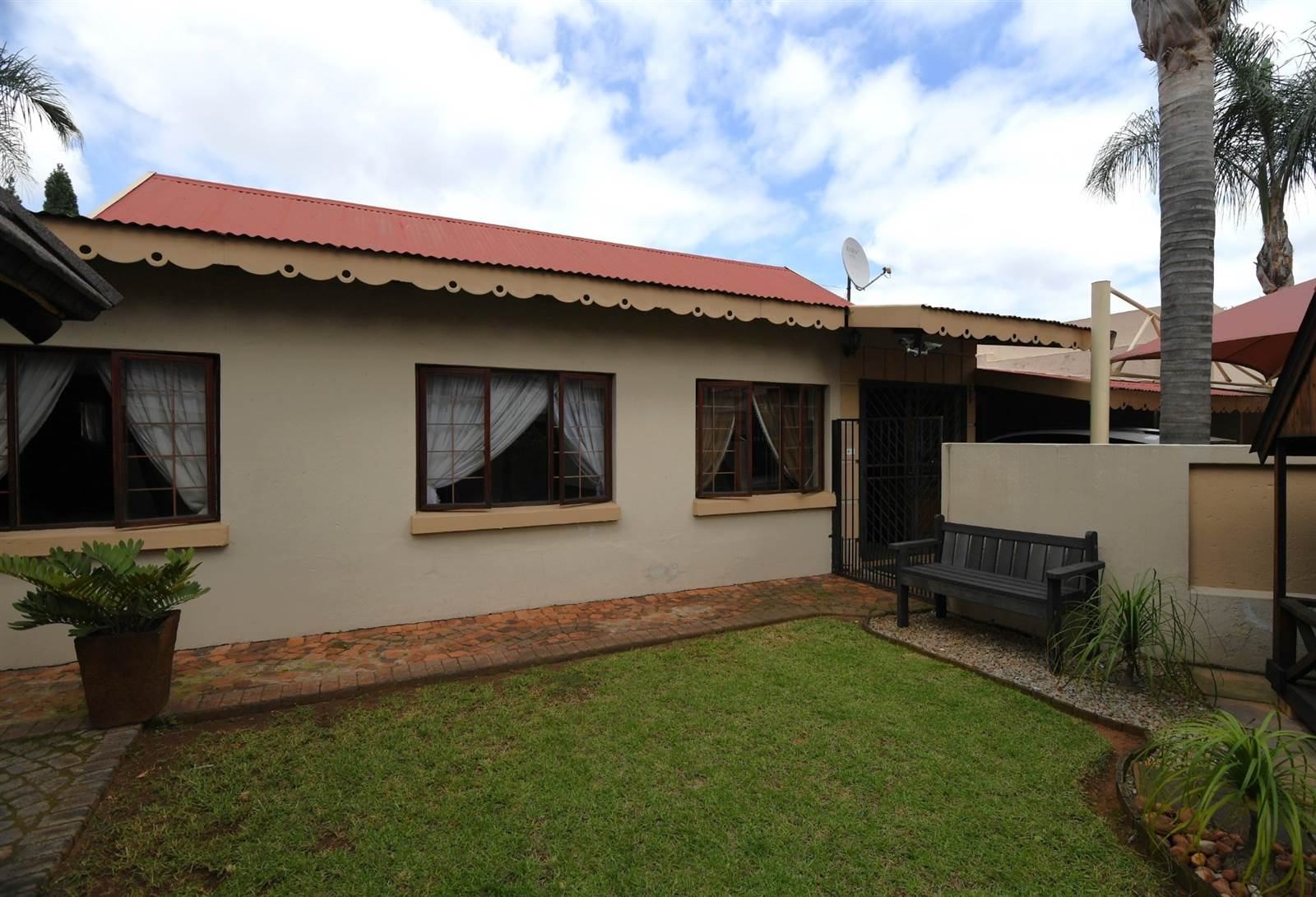 3 Bed Townhouse in Dal Fouche photo number 18