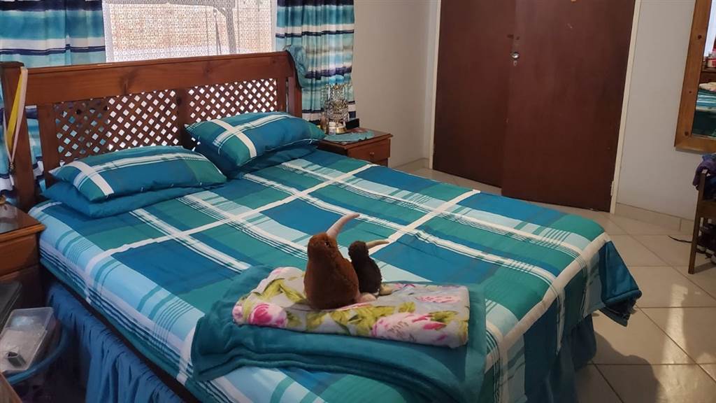 4 Bed House in Stilfontein photo number 11