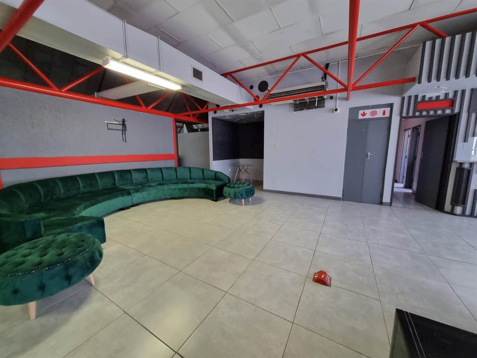 860  m² Office Space in Bloemfontein photo number 19