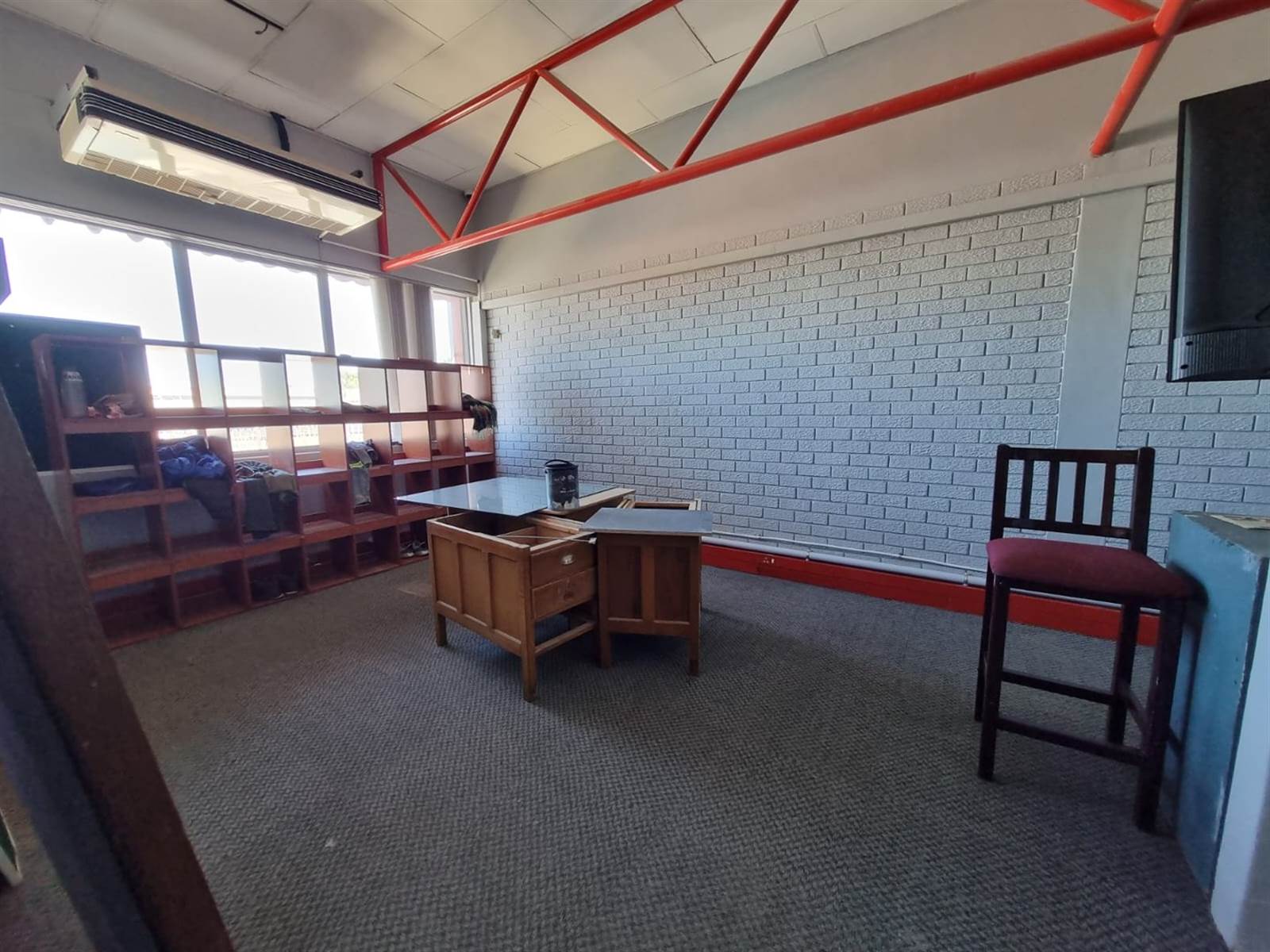 860  m² Office Space in Bloemfontein photo number 16