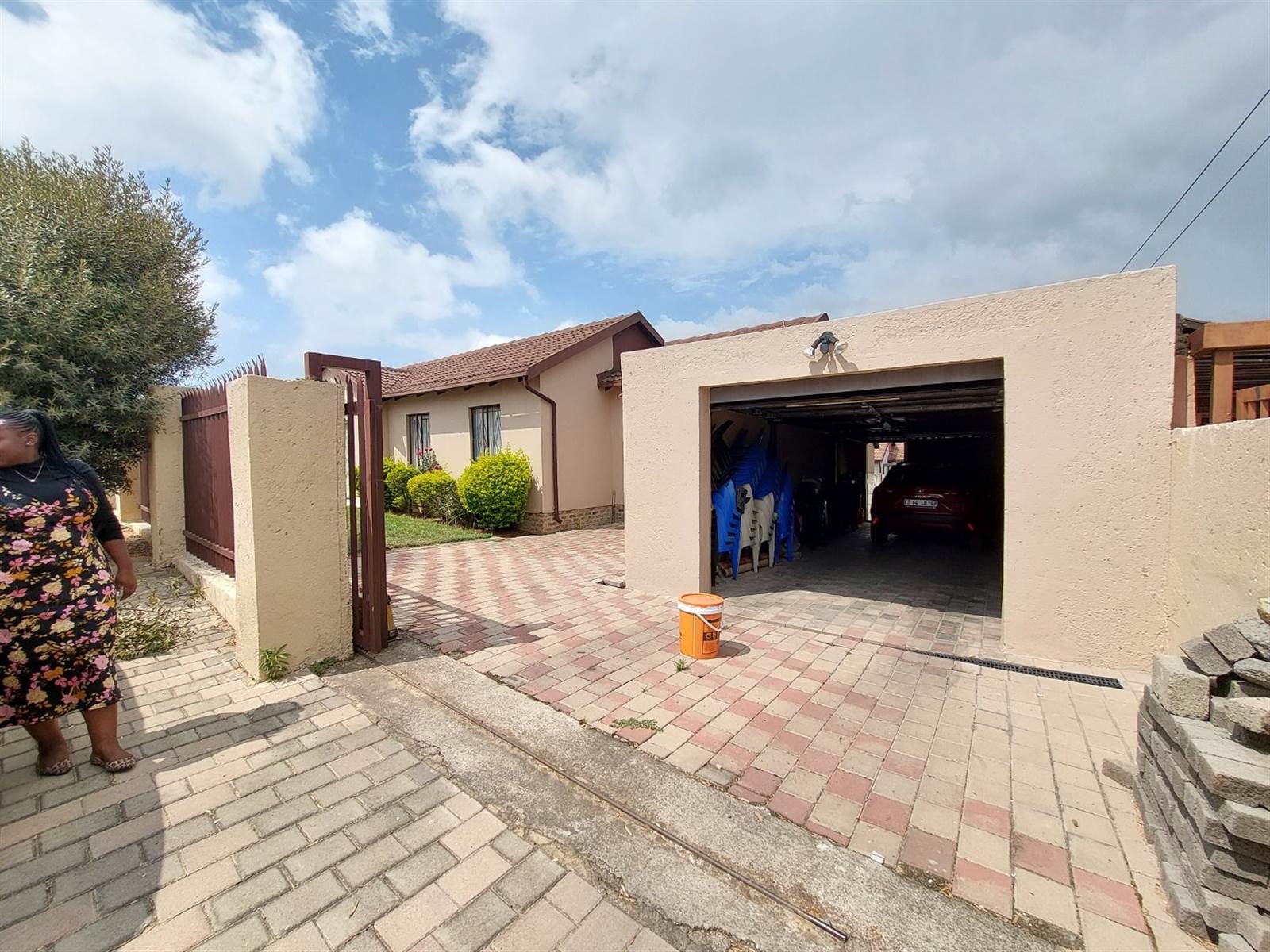 3 Bed House in Olievenhoutbosch photo number 14