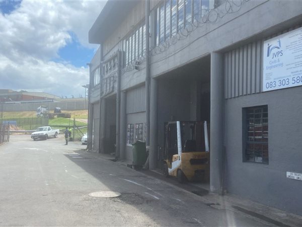 355  m² Industrial space