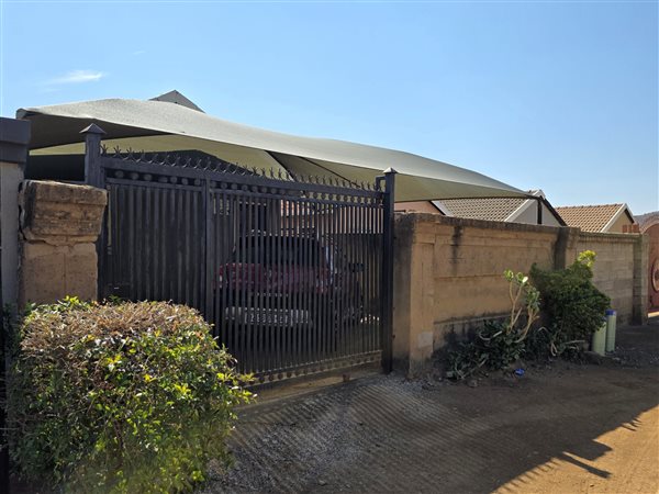 2 Bedroom House 2 Bedroom House
