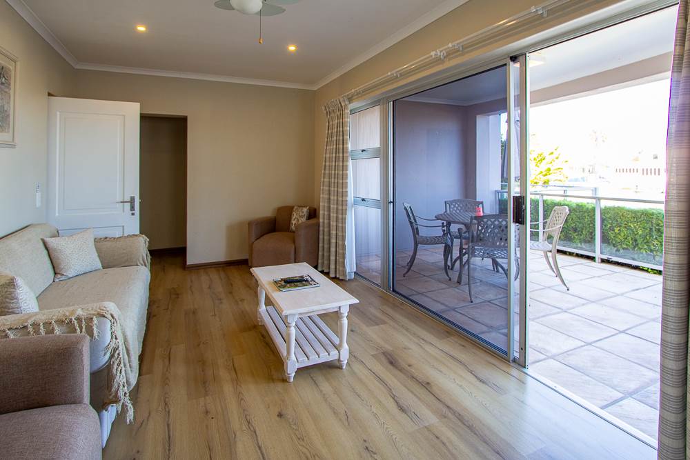 6 Bed House in Port Owen photo number 11