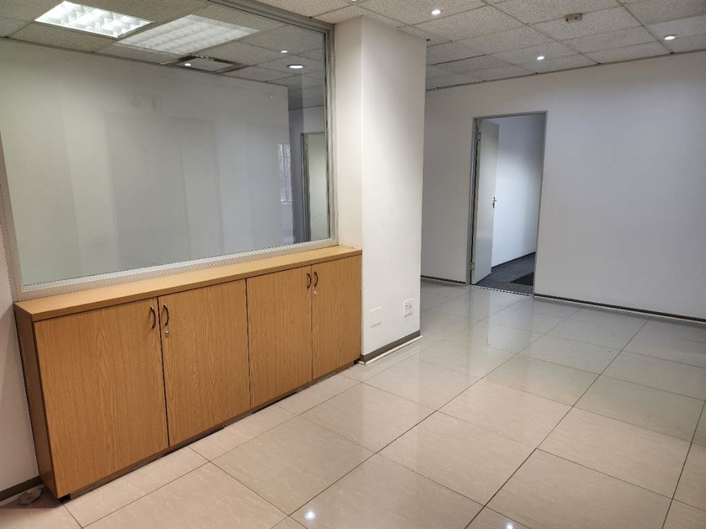 140  m² Commercial space in Musgrave photo number 9