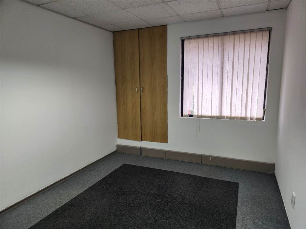 140  m² Commercial space in Musgrave photo number 5