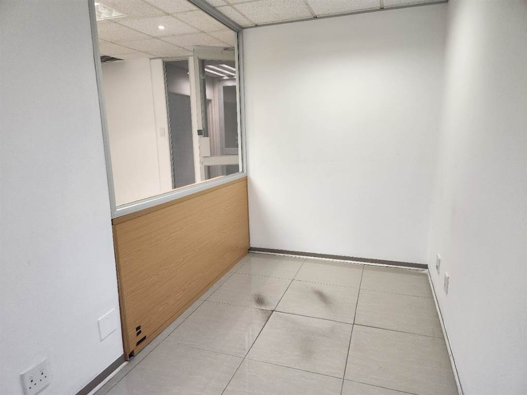140  m² Commercial space in Musgrave photo number 7