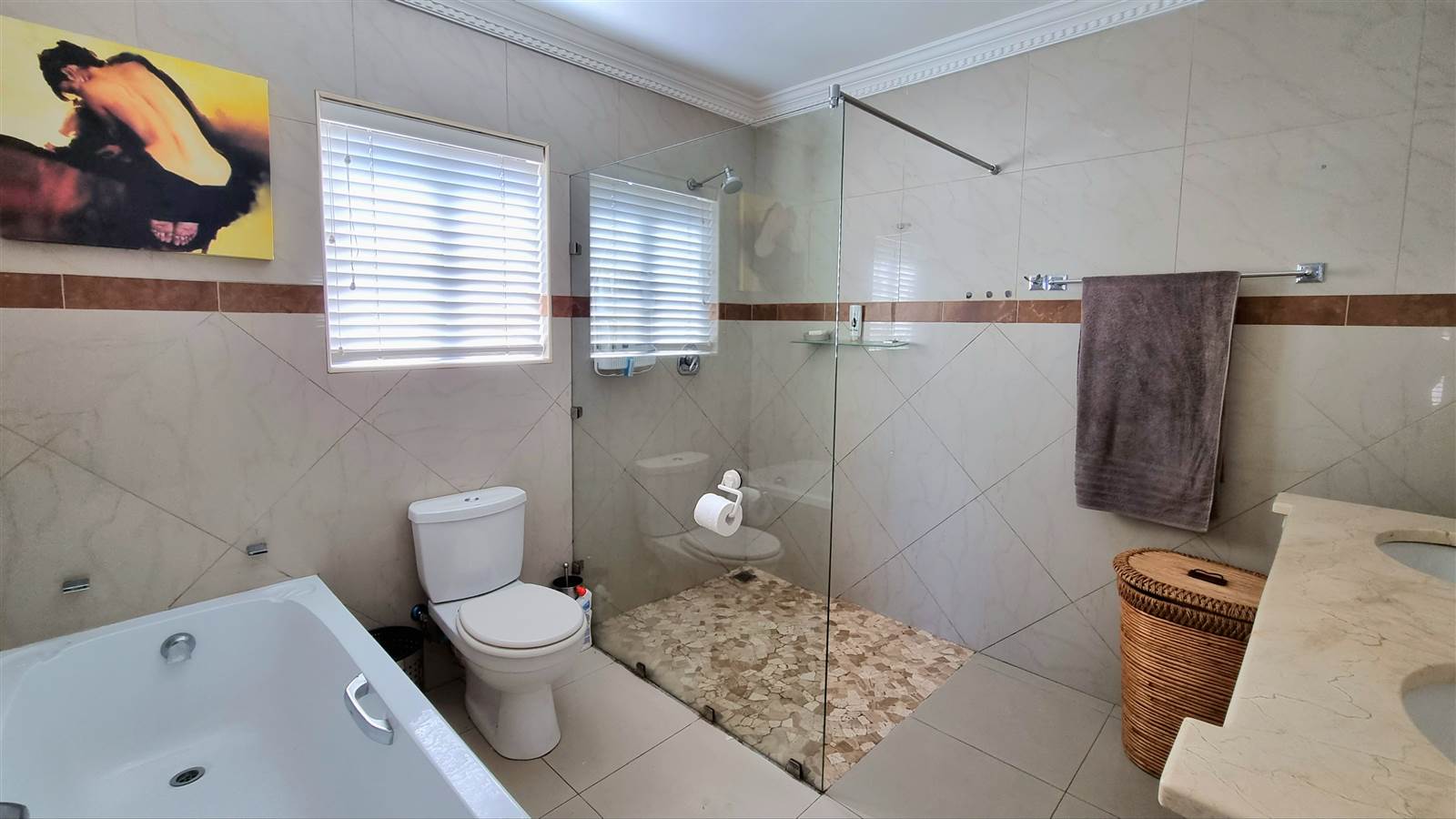 3 Bed Townhouse in Jeffreys Bay photo number 6